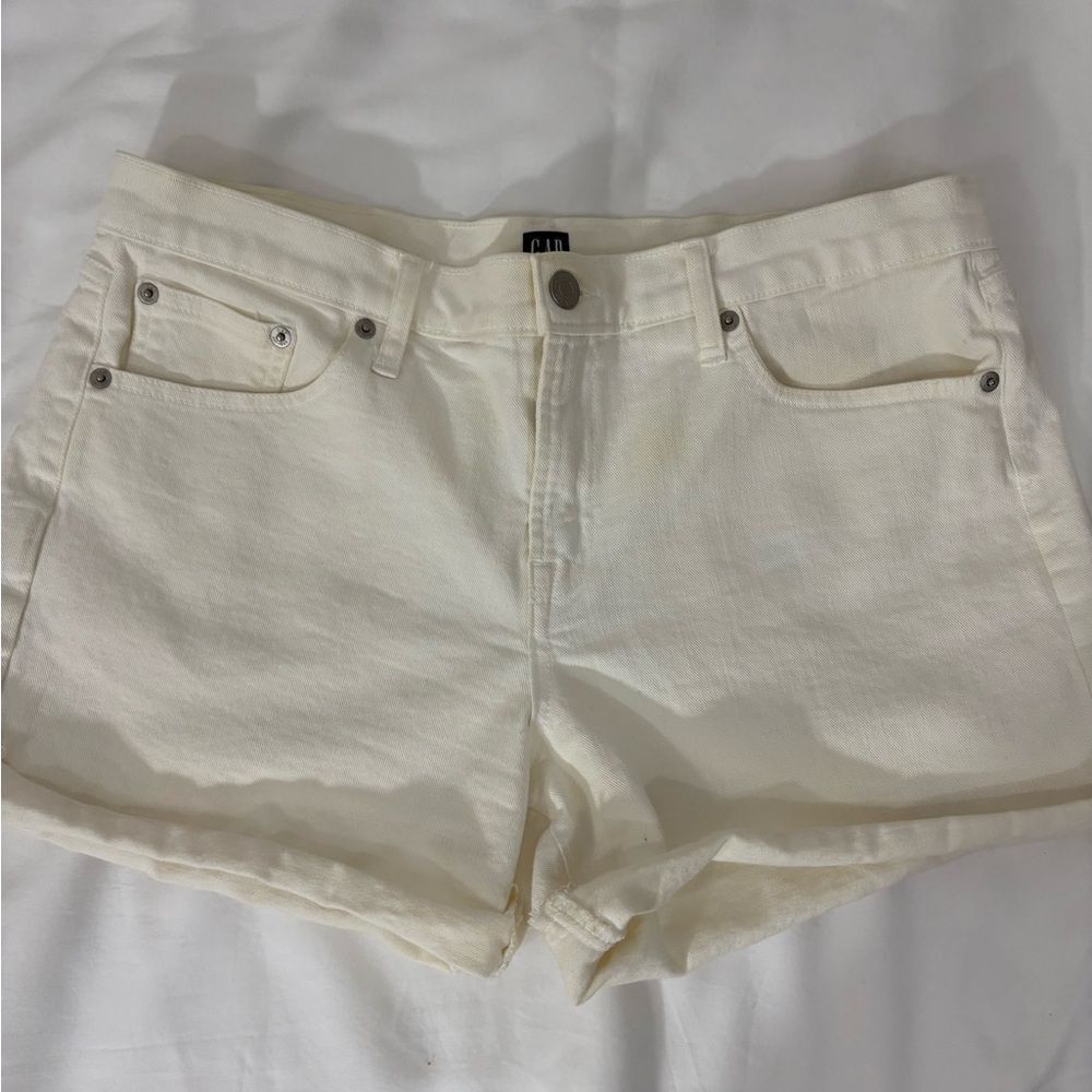 GAP white 5” Denim Shorts